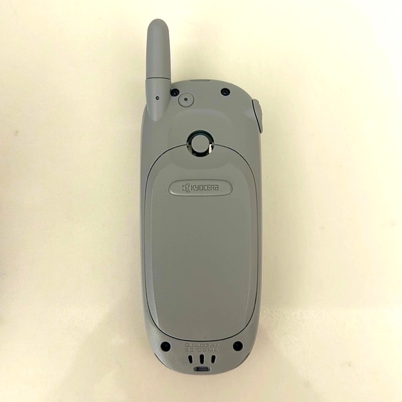 RARE Virgin Mobile 2003 Kyocera K-7 Rave Cell Phone - Working Film Prop - Picture 3 of 5